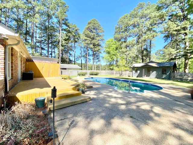 1612 W 4th Street, Fordyce, AR 71742