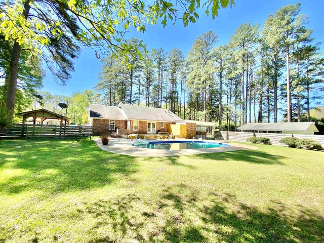 1612 W 4th Street, Fordyce, AR 71742