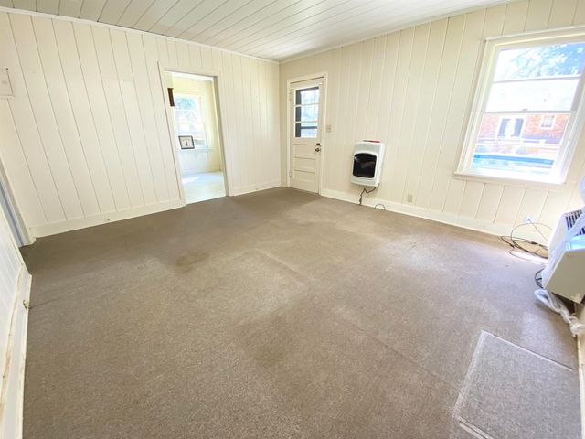 1612 W 4th Street, Fordyce, AR 71742