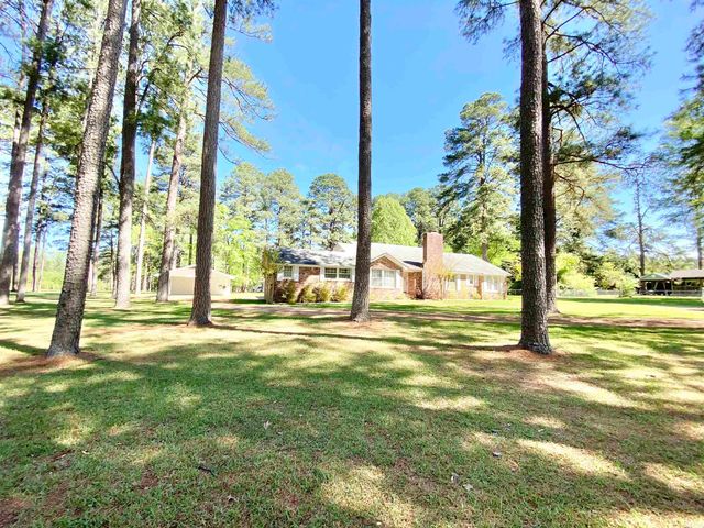 1612 W 4th Street, Fordyce, AR 71742