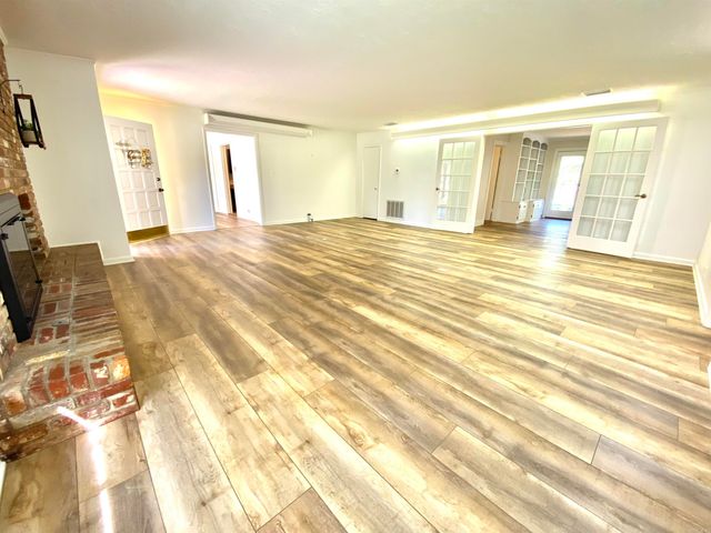 1612 W 4th Street, Fordyce, AR 71742