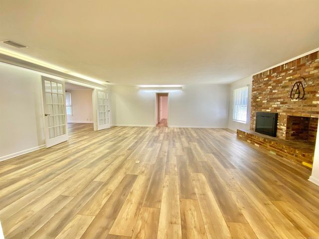 1612 W 4th Street, Fordyce, AR 71742
