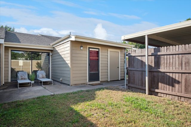 5927 Timbercrest Drive, Arlington, TX 76017