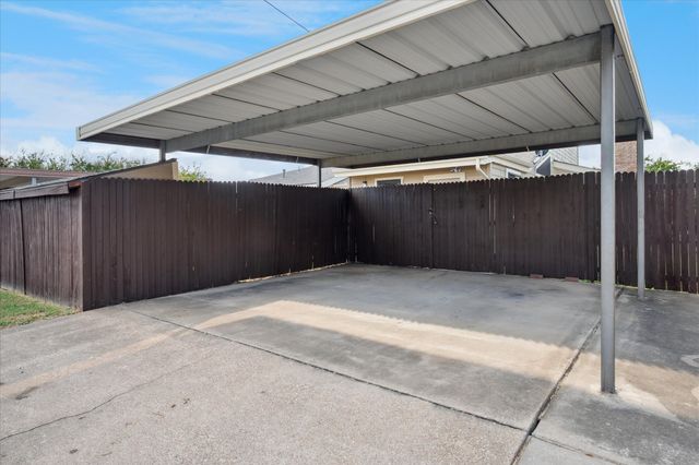 5927 Timbercrest Drive, Arlington, TX 76017