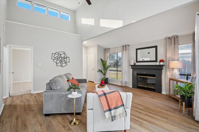 5927 Timbercrest Drive, Arlington, TX 76017