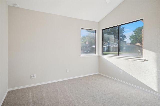 5927 Timbercrest Drive, Arlington, TX 76017