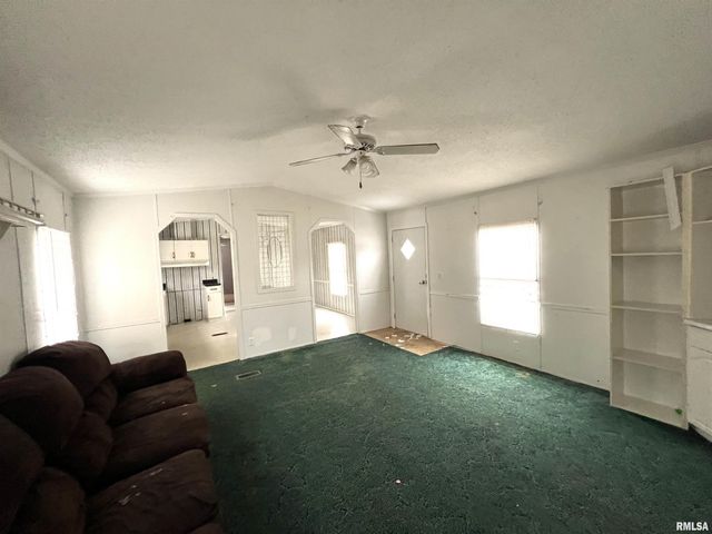 112 N Old Marion Road, Goreville, IL 62939