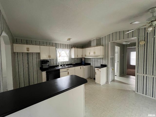 112 N Old Marion Road, Goreville, IL 62939