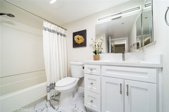 4760 Templeton Street 3226, Los Angeles, CA 90032