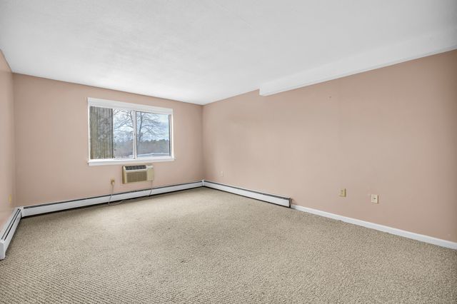 38 Rambling Brook Lane APT A2, Glastonbury, CT 06033