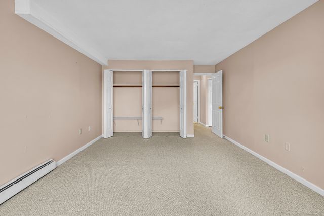 38 Rambling Brook Lane APT A2, Glastonbury, CT 06033