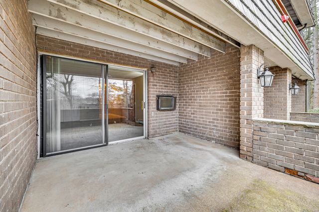 38 Rambling Brook Lane APT A2, Glastonbury, CT 06033