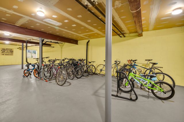 38 Rambling Brook Lane APT A2, Glastonbury, CT 06033