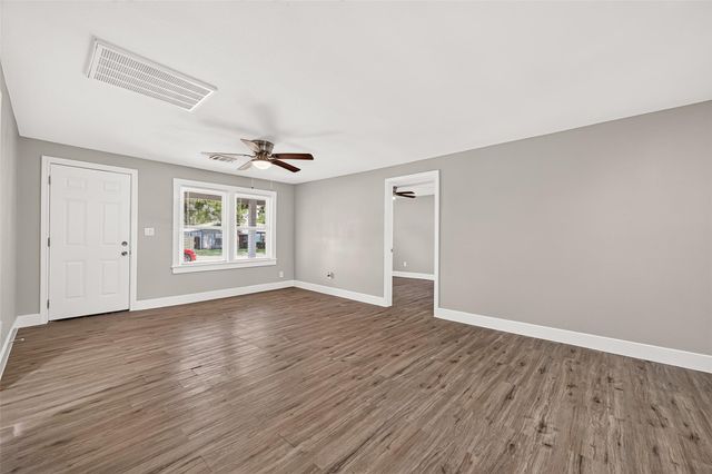 1213 Allen Street, Rosenberg, TX 77471