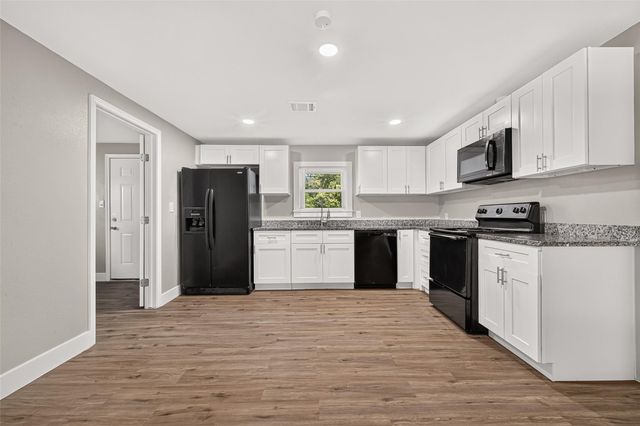 1213 Allen Street, Rosenberg, TX 77471