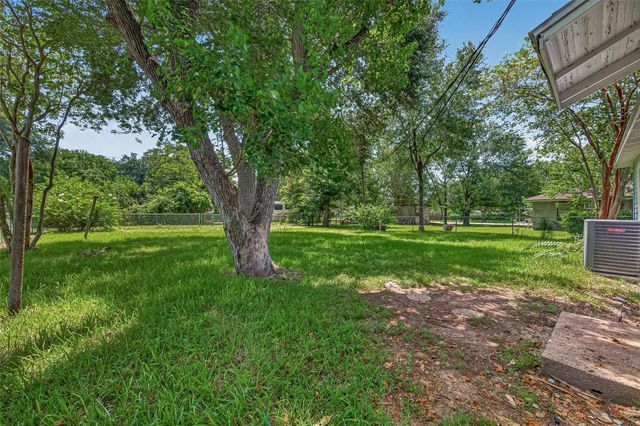 1213 Allen Street, Rosenberg, TX 77471