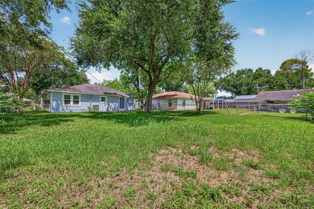 1213 Allen Street, Rosenberg, TX 77471