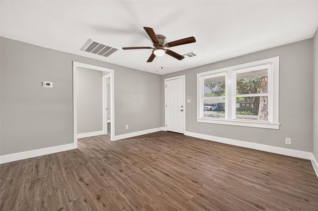 1213 Allen Street, Rosenberg, TX 77471