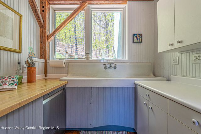 14 Lions Way, Woodstock, NY 12409