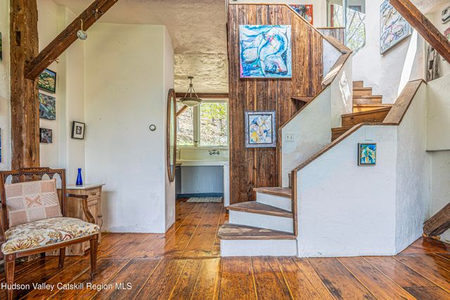 14 Lions Way, Woodstock, NY 12409