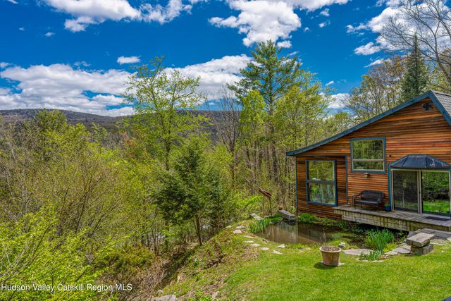 14 Lions Way, Woodstock, NY 12409