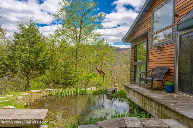 14 Lions Way, Woodstock, NY 12409