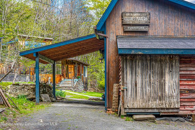 14 Lions Way, Woodstock, NY 12409