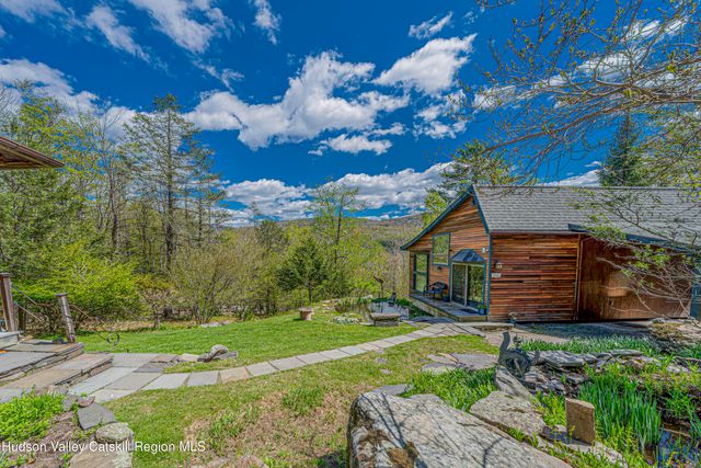 14 Lions Way, Woodstock, NY 12409
