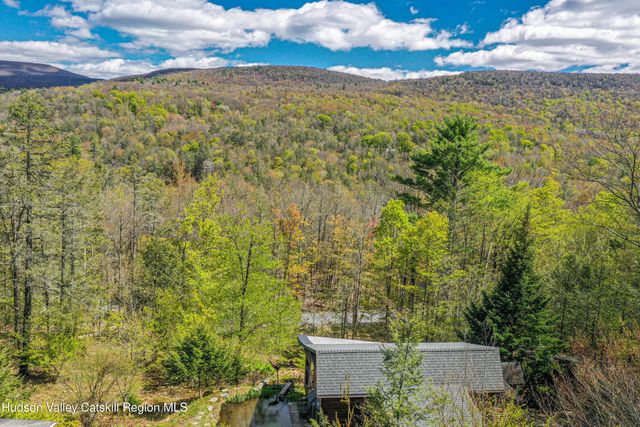 14 Lions Way, Woodstock, NY 12409
