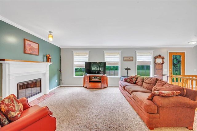 3100 Fry Road, Highland, MI 48357