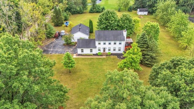 3100 Fry Road, Highland, MI 48357
