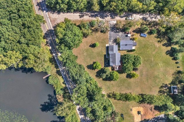 3100 Fry Road, Highland, MI 48357