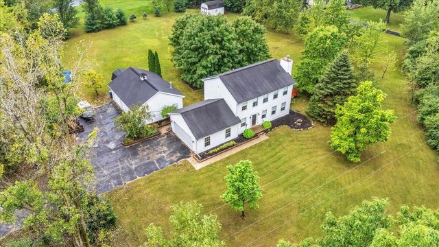 3100 Fry Road, Highland, MI 48357