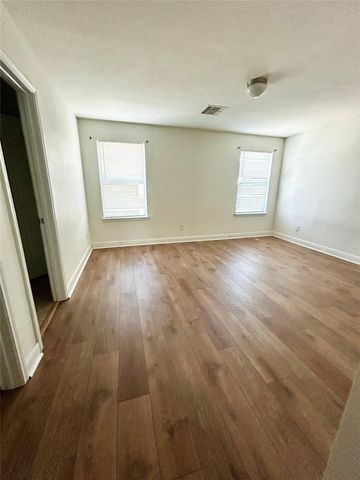 19226 Flint Oak Court, Houston, TX 77073