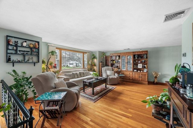 284 Lowell Street, Wakefield, MA 01880