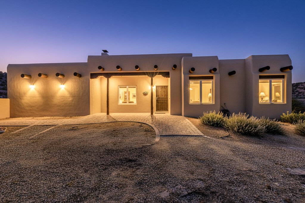 30 CAMINO DE LA VINA VIEJA, Placitas, NM 87043