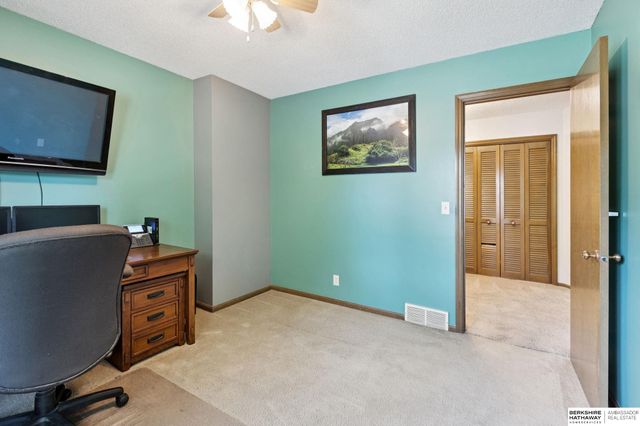 12605 Oakair Drive, Omaha, NE 68137