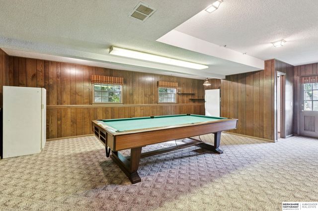 12605 Oakair Drive, Omaha, NE 68137