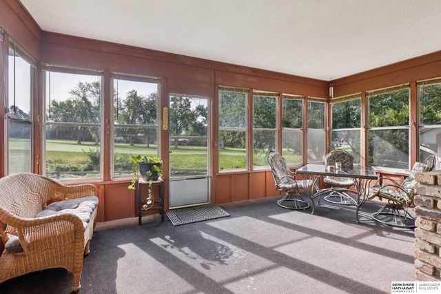 12605 Oakair Drive, Omaha, NE 68137