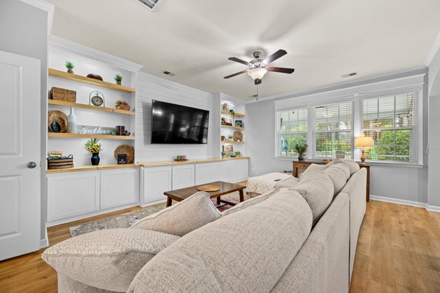 252 Overcup Loop, Summerville, SC 29486