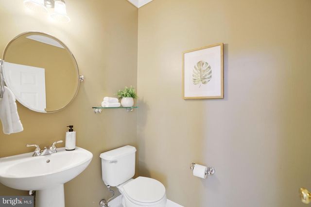 197 MARTIN LN, Alexandria, VA 22304