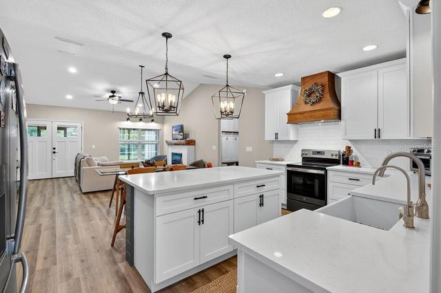 9054 LINCOLN ROAD, St Cloud, FL 34773