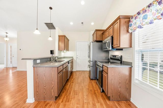 3146 Shorecrest Bay Dr., Murrells Inlet, SC 29576