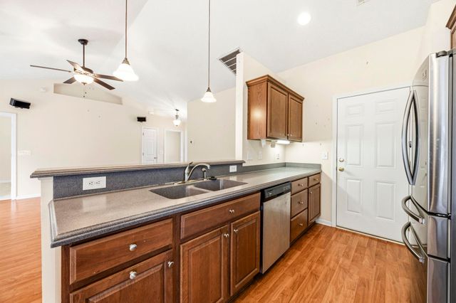 3146 Shorecrest Bay Dr., Murrells Inlet, SC 29576