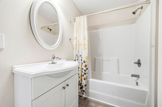 3146 Shorecrest Bay Dr., Murrells Inlet, SC 29576