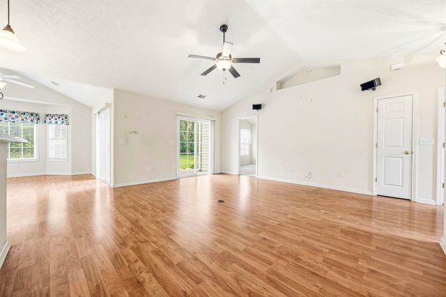 3146 Shorecrest Bay Dr., Murrells Inlet, SC 29576