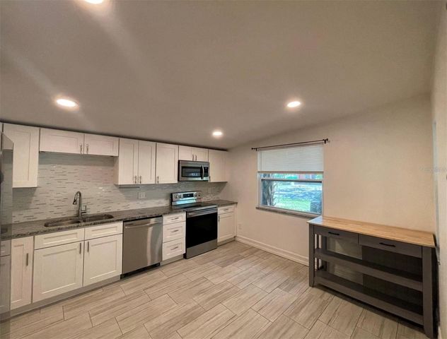 331 E 6TH STREET, Oviedo, FL 32766