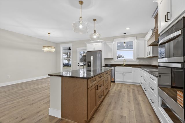 777 Rock Springs Rd, Castalian Springs, TN 37031