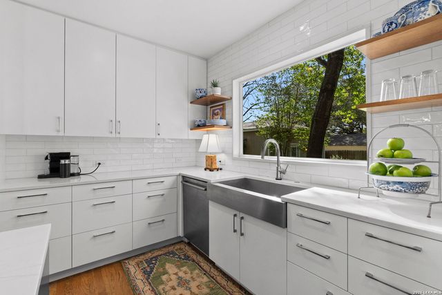 222 Retama, San Antonio, TX 78209