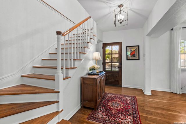 222 Retama, San Antonio, TX 78209